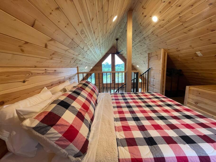 Cozy 1 Bedroom Cabin In The Heart Of Jonesborough Εξωτερικό φωτογραφία